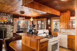 Creekside Cabin - Image 4