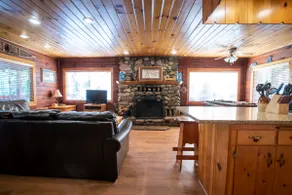 Howard's Retreat - Image 4