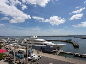 Panorama - 180-Degree Harbour Views - Image 2
