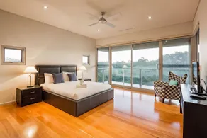 Valley Views - Elevated Hilltop Escape near Beaches - Image 3
