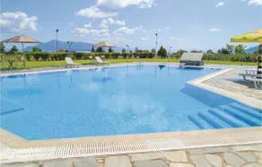 Awesome Home In Kamena Vourla - Image 5