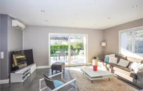 Nice Home In Peymeinade - Image 4