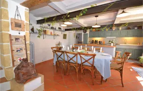 Cozy Home In St Quentin La Poterie - Image 2