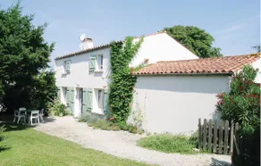 Awesome home in La Jonchère - Image 3
