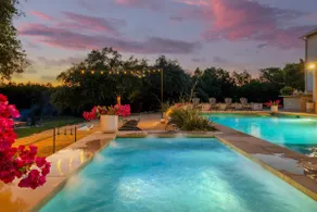 Private| Pool | Hot Tub| Fire Pit |Close to Downtn - Image 3