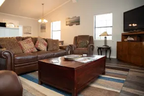 Lakefront Cottage w/ Private Hot Tub! - Image 3