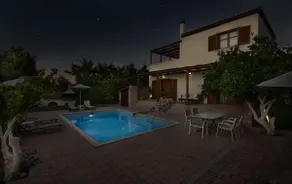 Citrus Villa -Modern and Cozy Villa - Image 3