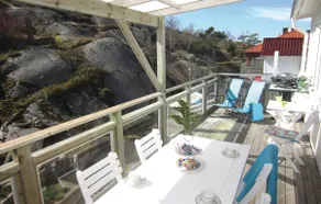 Stunning Apartment In Kungshamn - Image 4