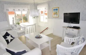 Stunning Apartment In Kungshamn - Image 2
