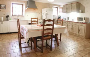 Schönes Haus in Louzy mit Außenpool - Image 4