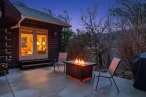 The Sherwood - Modern Log Cabin, Fireplace, Pool Table, and Mountain Views! - Image 5