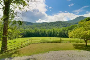 Candler Cabin w/ Deck & Mount Pisgah Views! - Image 3