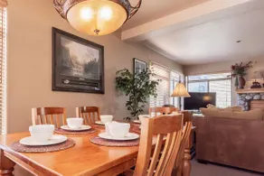 Silver Bear 22 Pet-Friendly, Cozy, Underground Parking, Walk to Canyon Lodge by RedAwning - Image 4