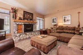 Silver Bear 22 Pet-Friendly, Cozy, Underground Parking, Walk to Canyon Lodge by RedAwning - Image 2