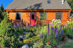 BC Fairytale cabin, hot tub, beach, trails - Image 2