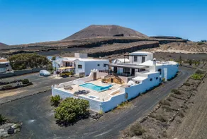 Landhaus mit privatem Pool und beheizt mit schöner Aussicht - Image 3