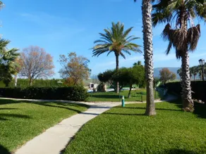 Peaceful location close to the beach - Image 4