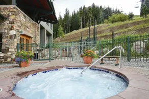 Ne pas manquer Ski In / Ski Out Condo | Proche de tout | Vues directes sur les pentes! - Image 2