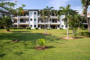 Remodeled Beachfront Condo Ocean Views & Bunk Room - Image 2