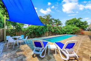 Woodridge: Work Friendly, Pool, Near Beach - Image 5