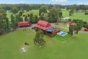 Hunter Valley Lodge & Retreat - STAYZ HOLIDAY HOME FINALIST 2019 - Image 2