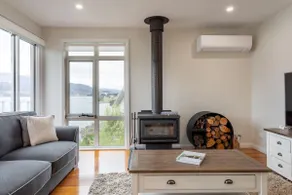 Derwent River Cottage - Tranquil Waterfront Living - Image 2
