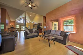 Peaceful Custom Carbondale Home w/ Deck, Near SIU! - Image 4