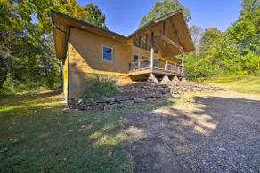 Peaceful Custom Carbondale Home w/ Deck, Near SIU! - Image 2