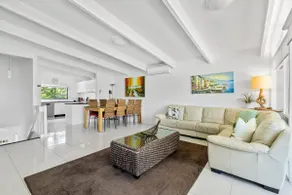 Sabia Beach House Vincentia - KOSTENLOSE WÄSCHE - Image 3