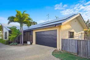 Gathering of 8 Holiday House - Image 4