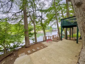 Riverside Roost- Guadalupe Riverfront Home, 6 sovepladser! - Image 2