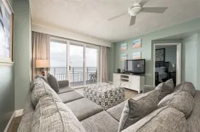 Elite Beach Retreat - Ocean Walk - Image 2