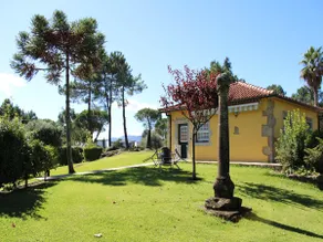 Hütte in Santa Comba mit Pool - Image 3