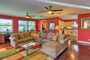Pottsboro Home on 2 Acres w/ Hot Tub, Near Marina! - Image 3