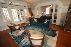 Gorgeous uptown 3 bedroom home w/pool and parking! - Image 3