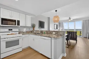Seaside Haven - Ocean Walk - Image 4