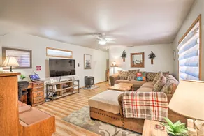 Hot Tub & Deck: Big Bear Gem Near Resorts! - Image 4