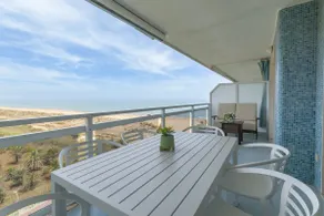 Panoramic Sea Views. Family Getaway To The Beach! - Only families - Image 4