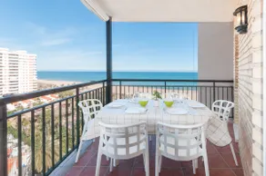 Appartement avec vue sur la mer situé sur la plage. - Location réservée familles - Image 3