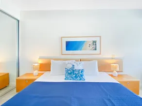 Blue on Blue Apartment 1322 - Image 3