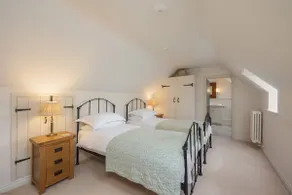 The Coach House at Noelles Cottages - Image 5