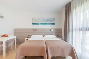 Apartamentos Royal Marina Gardens - Image 5