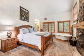 Fox Hollow- King bed, Hot Tub, Guest House, Wood fireplace - Image 2