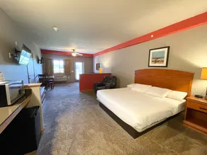 King Hotel Room @ Spring Brook Resort - Image 2