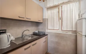 Charmante maison de 5 chambres à Lukovo Sugarje - Image 4