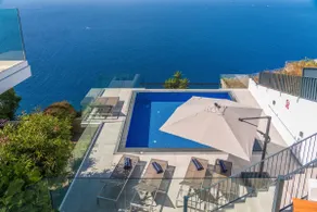 Cliff Top Villa, Magnificent Seaview | Aquarela - Image 2