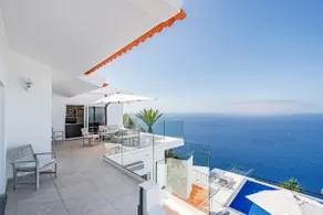Cliff Top Villa, Magnificent Seaview | Aquarela - Image 3