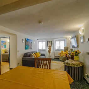 Mainetta Sea View Apartment with AC - Image 3