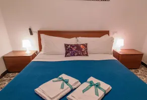 Unda de Ma Apartment with AC & Sea View Balcony - Image 4