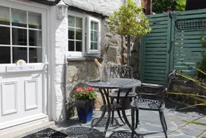 Ginentonic Cottage - Image 5
